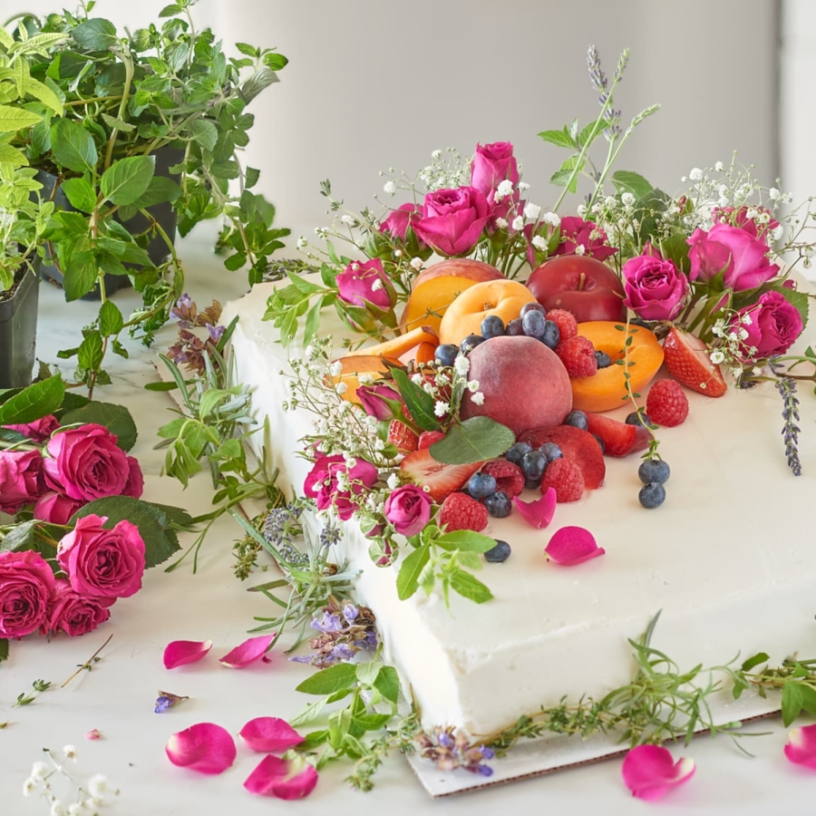 Về cửa hàng bánh kem